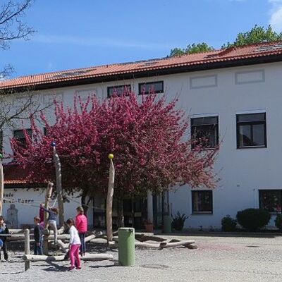 Bild vergr&ouml;&szlig;ern: Schule