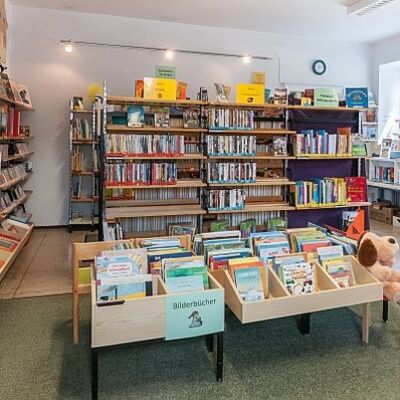 Bild vergr&ouml;&szlig;ern: B&uuml;cherei